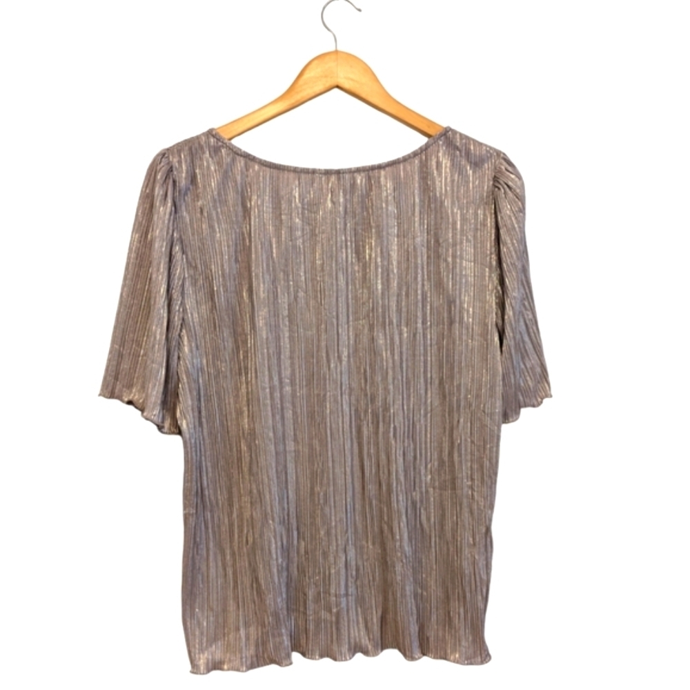 ANN TAYLOR Pleated Top Metallic Champagne Gold Flutter Sleeve Large - Picture 6 of 11